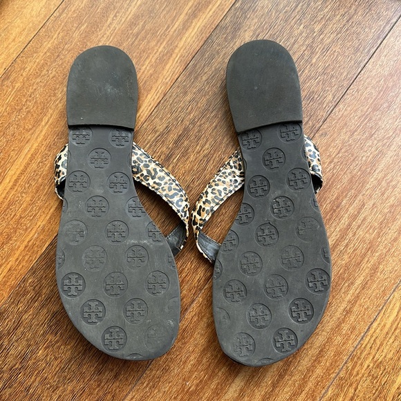 Tory Burch Leopard Flats - Picture 2 of 3